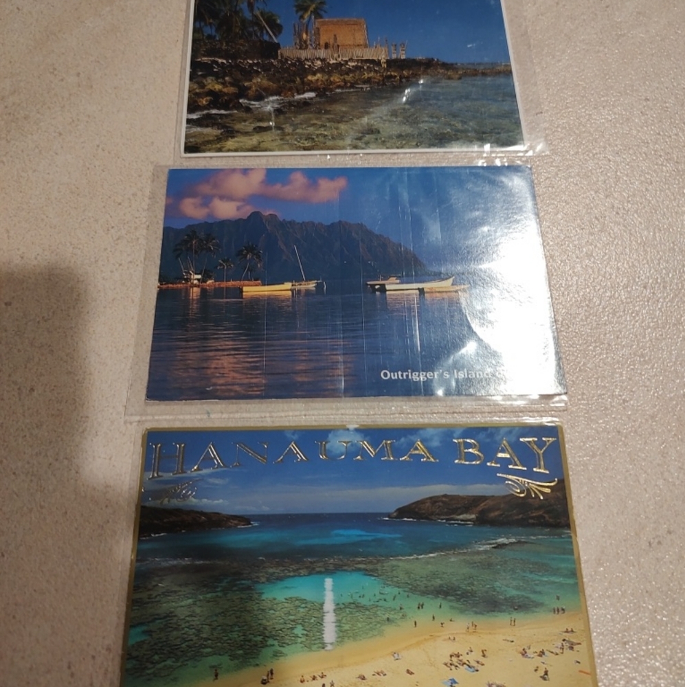 ot of three vintage postcards from Hawaii, stamped in 1995,1999, 2000 Stamped